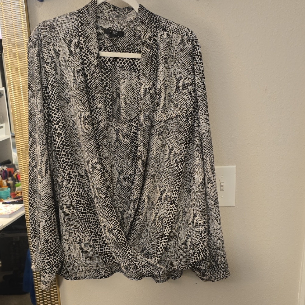 Alfani Black and Gray Snake Print Blazer